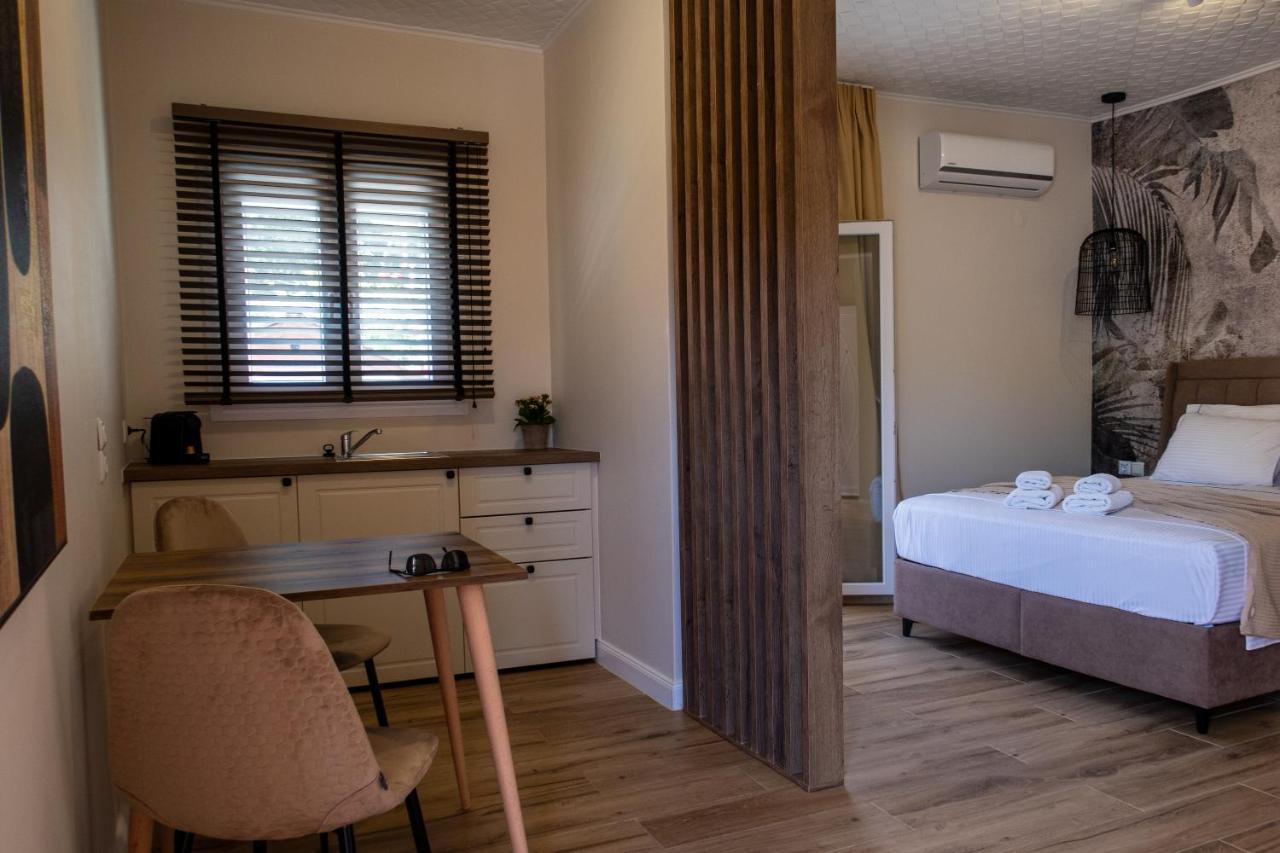Cristina Apartments ガイオス エクステリア 写真