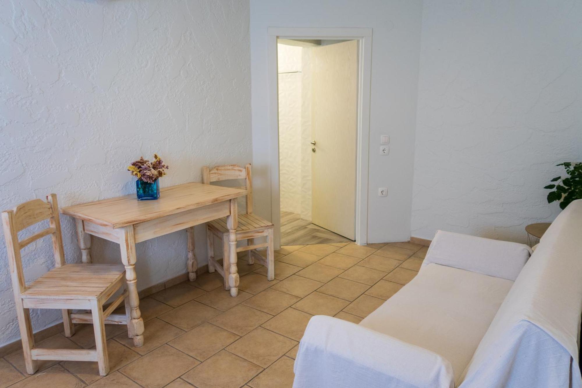 Cristina Apartments ガイオス エクステリア 写真
