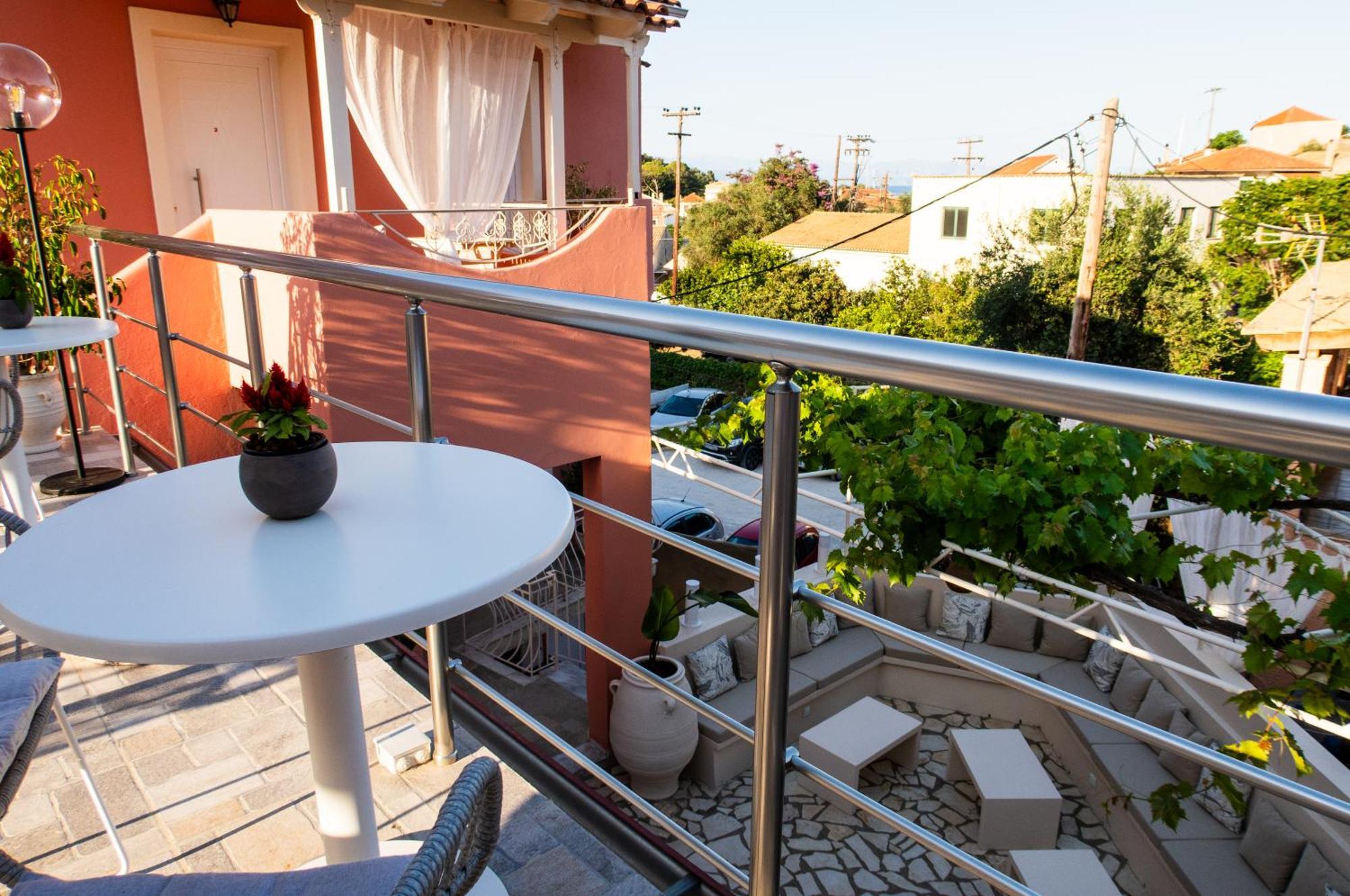 Cristina Apartments ガイオス エクステリア 写真